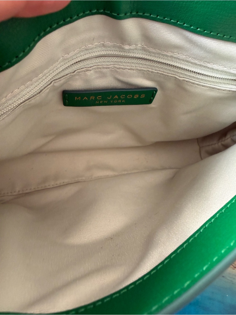 Marc Jacob’s Green Leather Crossbody Bag - Picture 10 of 11